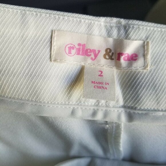 Women's Riley and Rae Dress Pants.  Size 2. - Picture 8 of 12